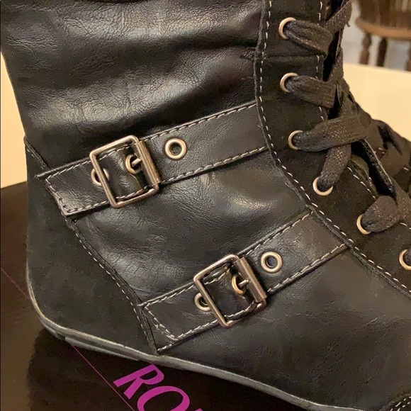 New - tall boots - Picture 6 of 9